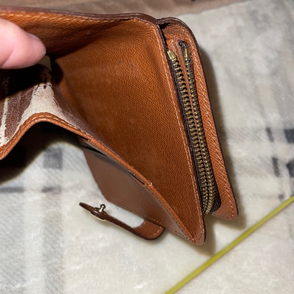 Louis Vuitton Compact Zip Bifold Wallet. Date Code CA0968 - Picture 6 of 10